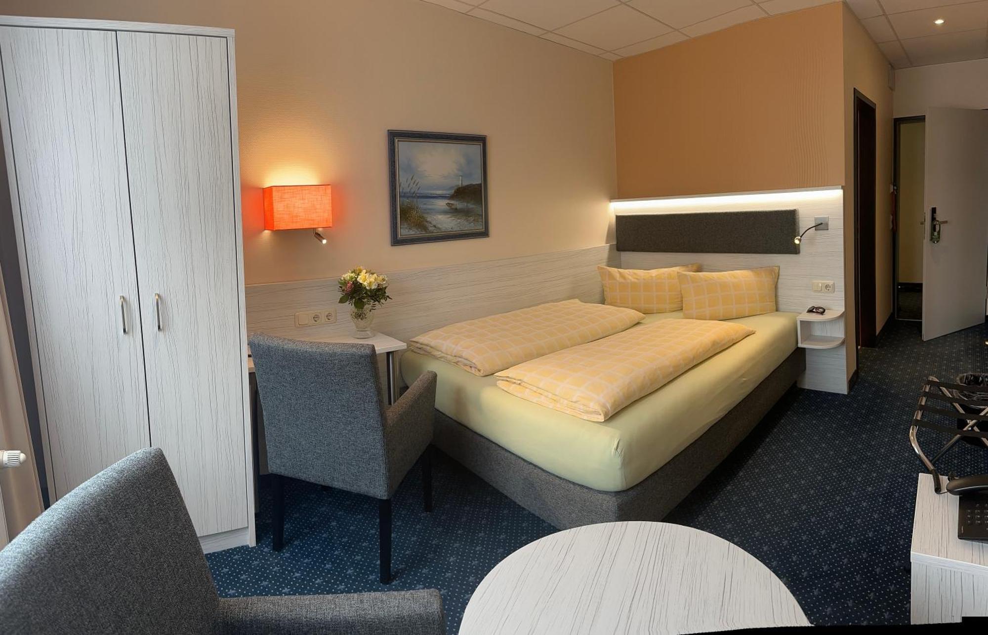 Duenenhotel Am Meer รอสต็อค ภายนอก รูปภาพ