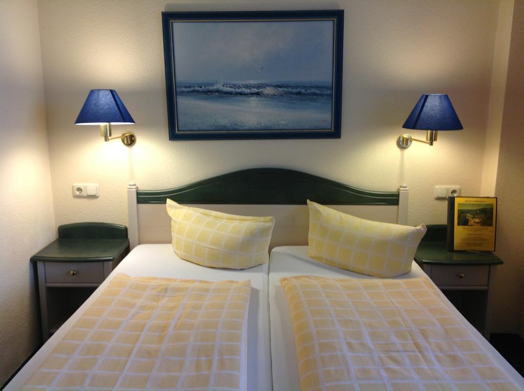 Duenenhotel Am Meer รอสต็อค ภายนอก รูปภาพ